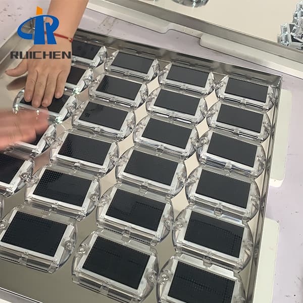 <h3>Half Moon Solar Road Stud Reflector For Parking Lot In Japan </h3>
